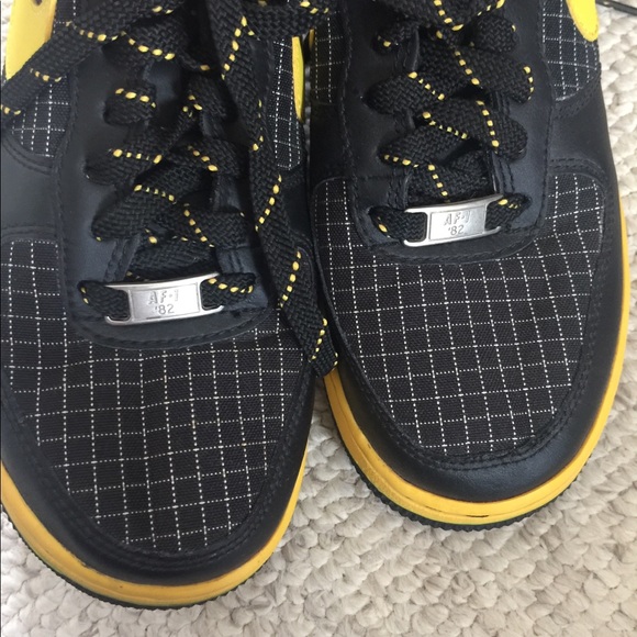 Nike Air Force 1 Size 4.5 - Picture 2 of 7